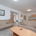 Apartman Front Sveti Filip i Jakov