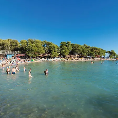 Front In Appartamento Sveti Filip i Jakov